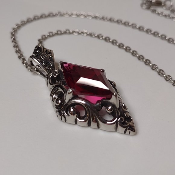 Diamond Shaped Red And Silver Tone Pendant Necklace 20 Inches Long - Picture 4 of 10